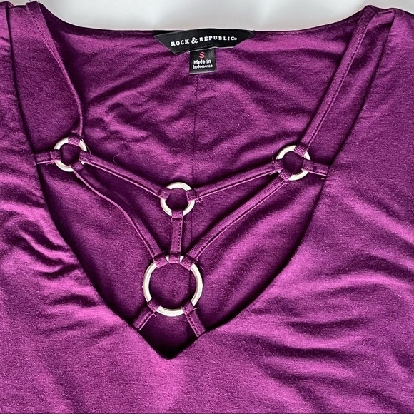 Rock & Republic Criss Cross Ring Detail Sleeveless Top Size S - Picture 2 of 7